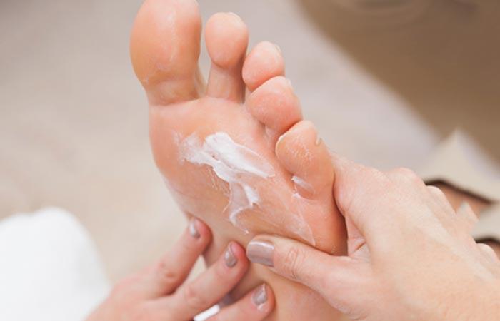 http://www.stylecraze.com/wp-content/uploads/2012/08/Treat-Calluses.jpg