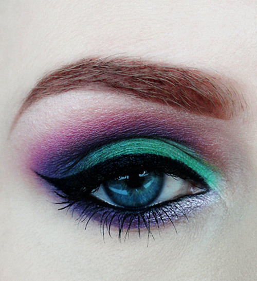 Dramatic pink eyeshadow  Pink eye makeup, Goth eye makeup, Pink and black  eye makeup