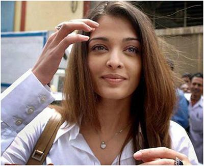 Top 15 Aishwarya Rai Bachchan Without Makeup Pictures (Shocking!) Top 15 Aishwarya Rai Bachchan Without Makeup Pictures (Shocking!)