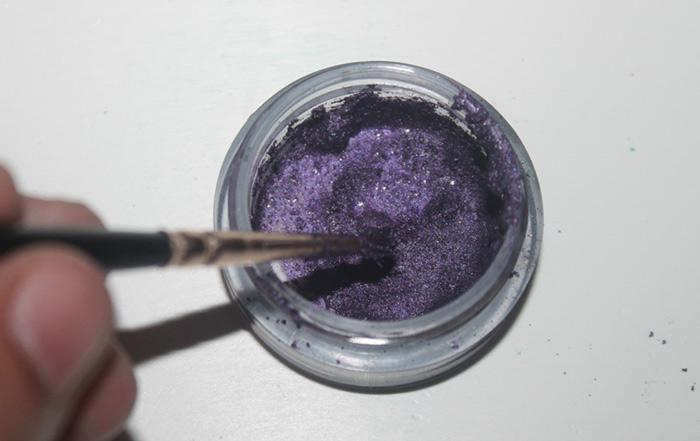 How to shop make eyeshadows