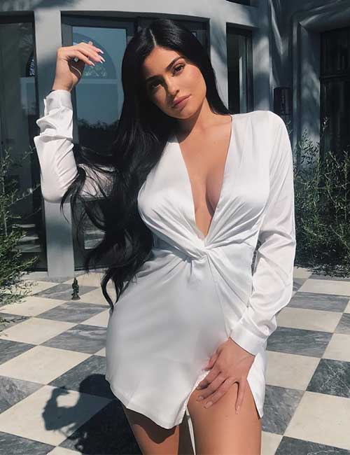Kylie Jenner Outfits: The Instagrammable Kylie Jenner Outfits Everyone Can  Copy