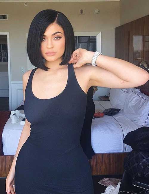 Kylie Jenner  How to Style a Shirt Dress