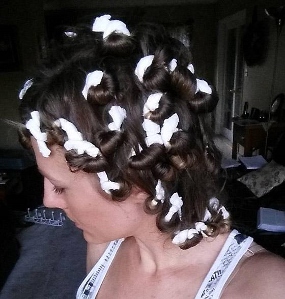 11 Different Ways To Curl Your Hair Without Heat