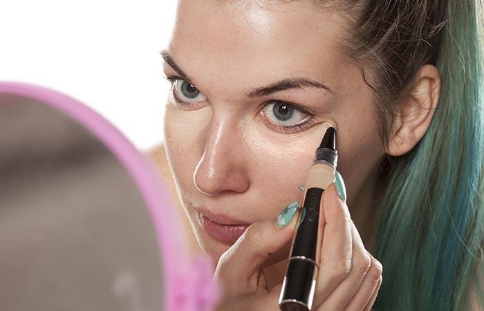 11 Magical Makeup Tricks That Make Your Small Eyes Look Bigger Say No To Under Eye Dark Circles Pinit