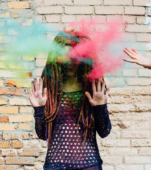 14 Simple Tips To Take Off Holi Colors Safely