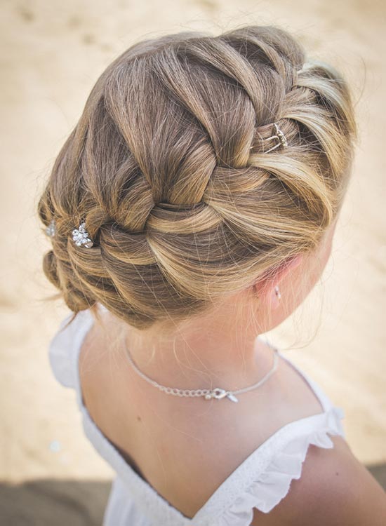 Flower girl updo | Junior bridesmaid hair, Wedding hairstyles for long hair,  Flower girl hairstyles