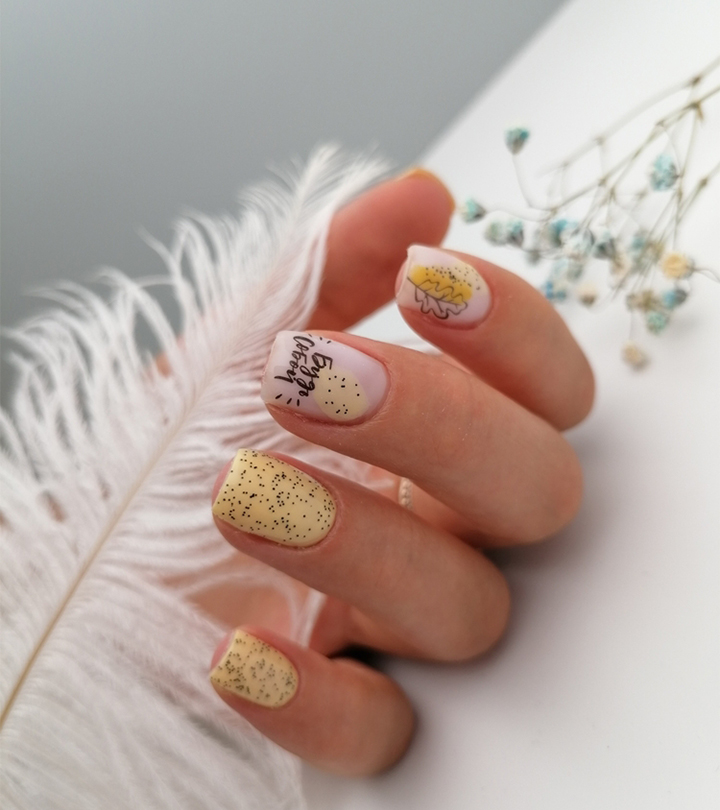 Aggregate more than 173 gold nail stickers