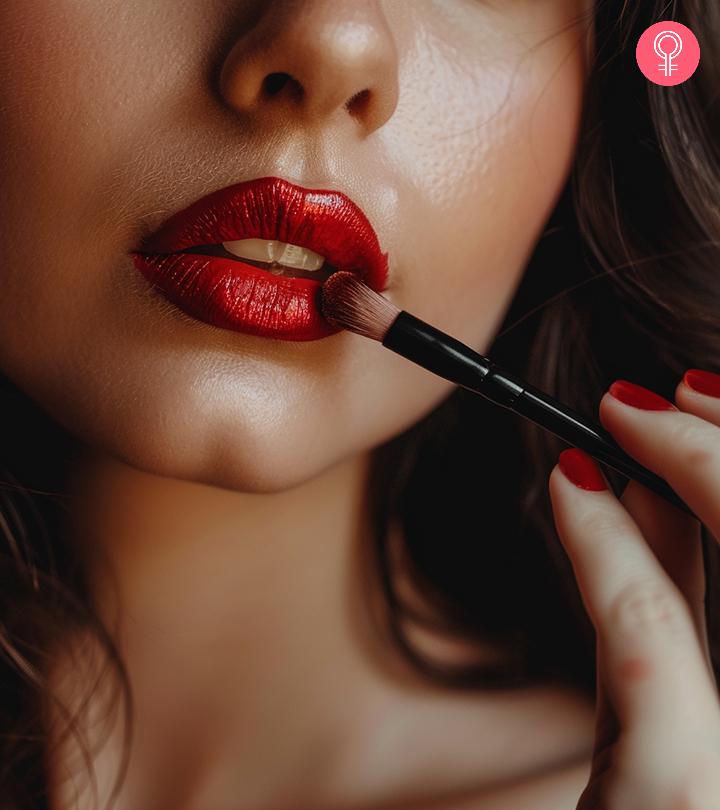 why-do-you-need-a-lip-brush-how-to-use-it