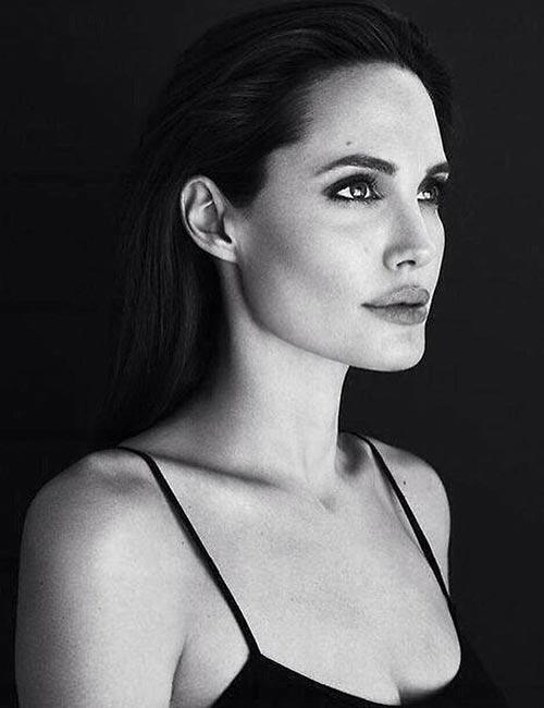 4. Angelina Jolie - Good Looking Woman In The World