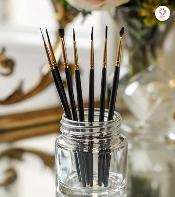 Variety of eyeliner brush styles Variety of eyeliner brush styles