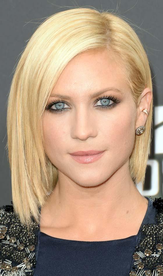 Best Hairstyles For Shoulder Length Hair My Top 10 Sleek Shoulder Length Hairstyle With Lengthy Side Swept Bangs Pinit