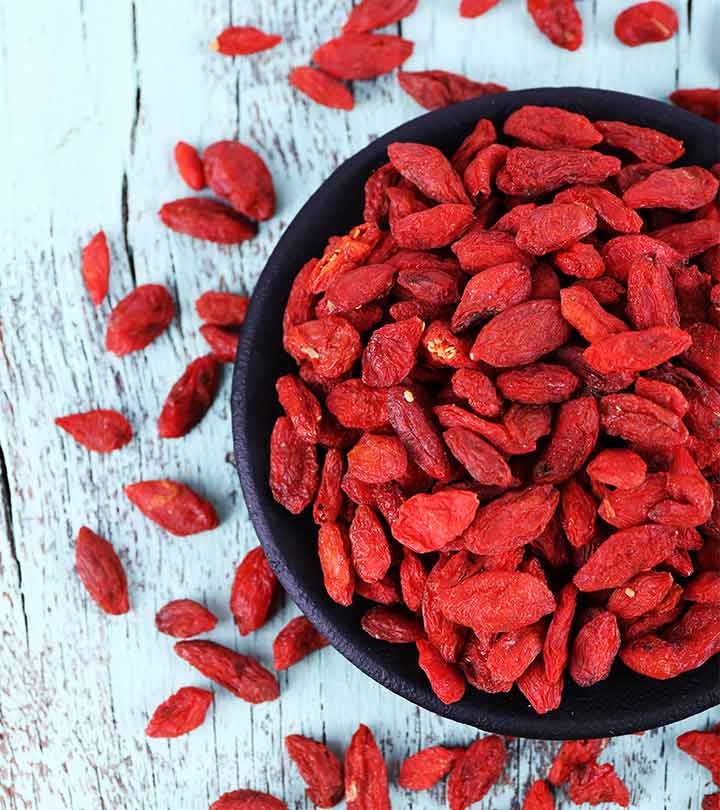 15 Benefits of Goji Berries, Nutrition, Side Effects, & Dosage