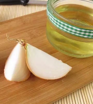 How To Make Onion Juice For Skin, Hair And Health?