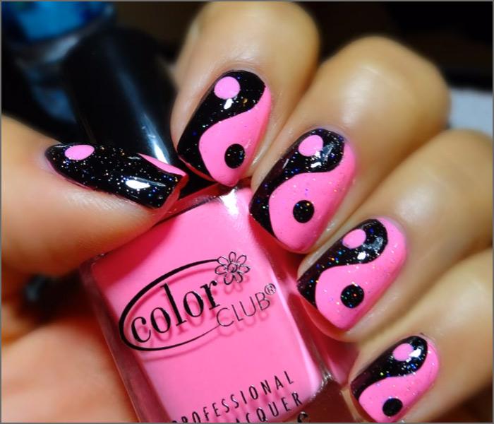 Ying and Yang Nail Design