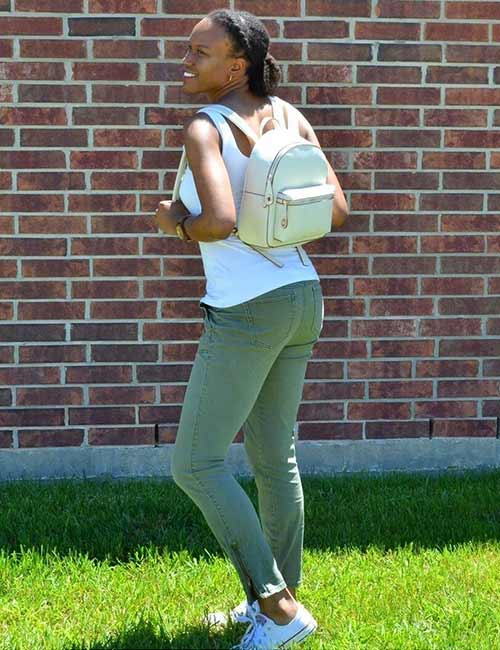 15 Olive Green Pant Outfit Ideas For Women (Comfy & Stylish)