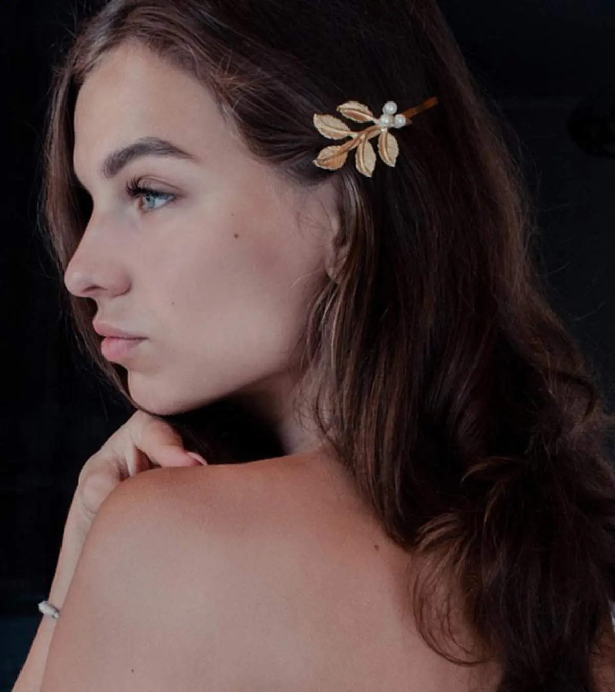 13 Best Bobby Pins For Thick Hair 2025 As Per A Hairstylist
