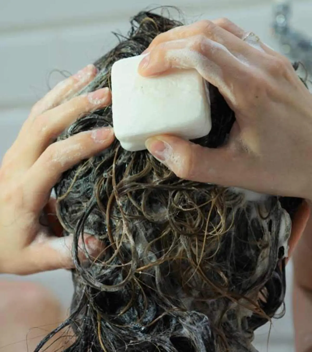 Best Shampoo Bars For Curly Hair In 2026: 7 Natural Top Picks