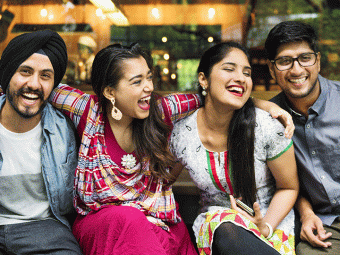 ये 100+ मजेदार सवाल अपने दोस्तों से जरूर पूछें | 100+ Funny Questions To Ask Friends In Hindi