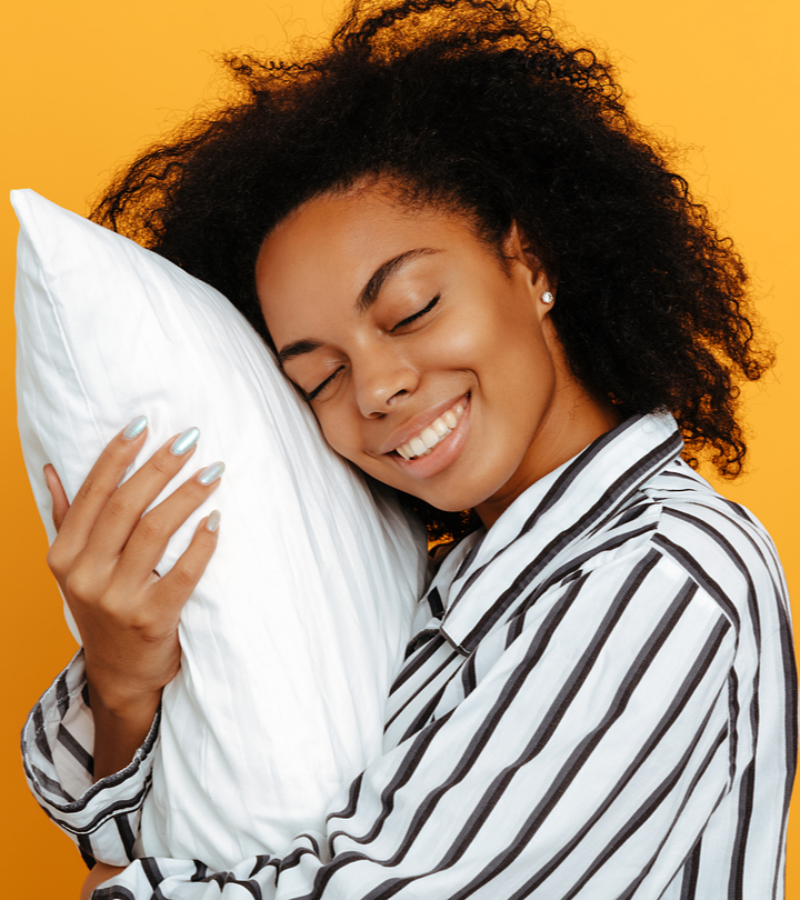 14 Best Pillows For Side Sleepers For A Sound Sleep - 2023