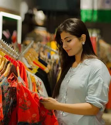12 Annoying Things Women Have To Deal With While Shopping For Clothes