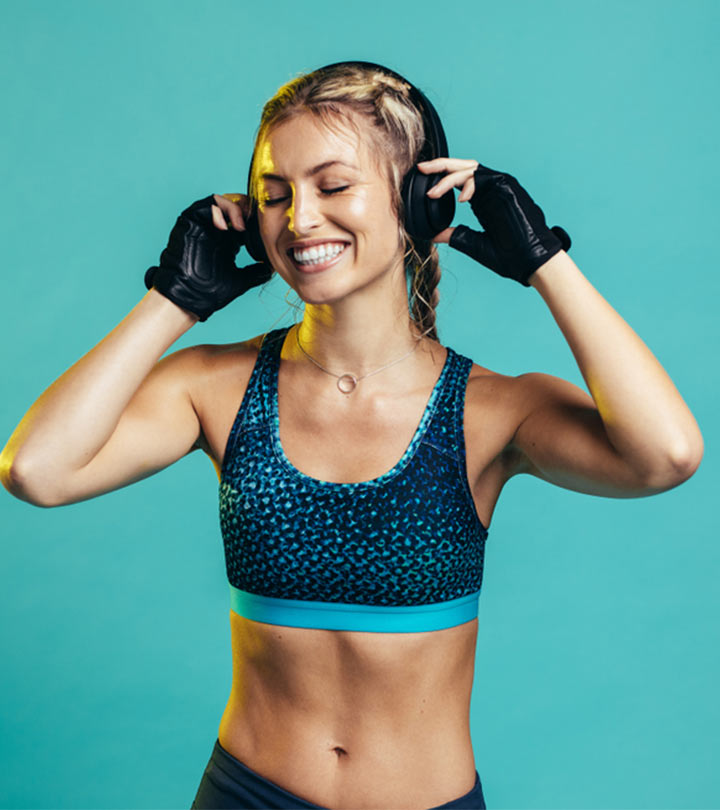 11 Best Sports Bras With Hooks In The Back, As Per A Fashion Designer: 2024
