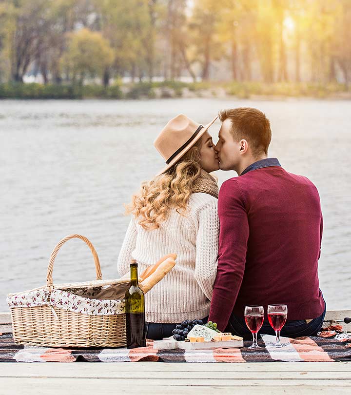 24+ Romantic Picnic Ideas For Couples To Have A Good Time