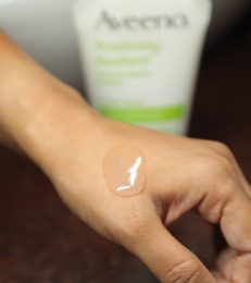 Say Goodbye to Dull Skin: Aveeno Positively Radiant Skin Brightening Daily Scrub Review