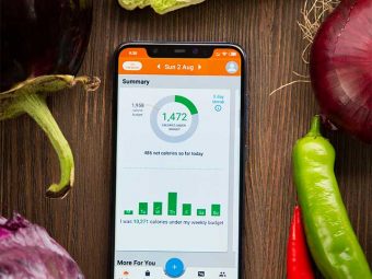 calorie app on smartphone to monitor caloric intake