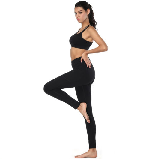 9 Best Yoga Pants For Short Legs – According To A Fitness Pro